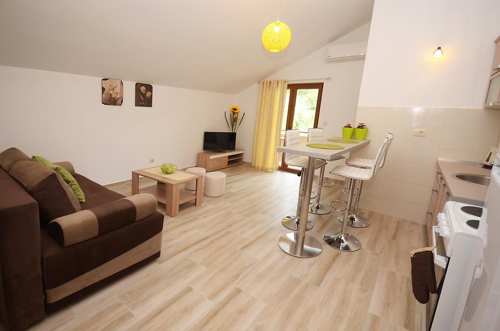 Apartmani Mizdrak Kotor Exterior photo